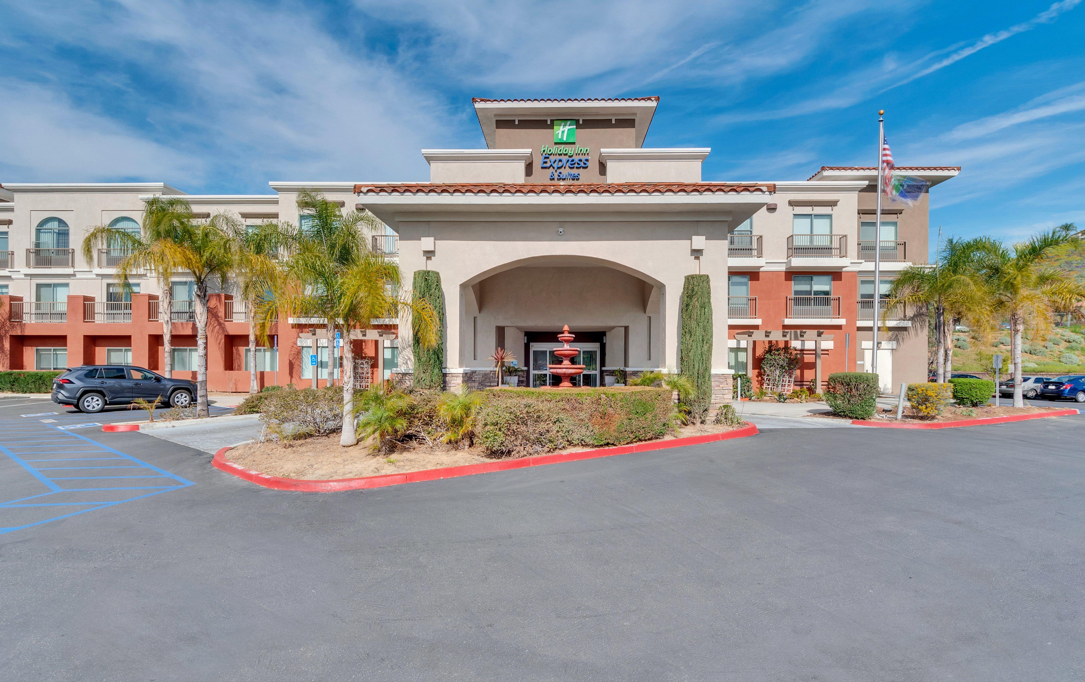 Holiday Inn Express Hotel & Suites Lake Elsinore By Ihg Zewnętrze zdjęcie