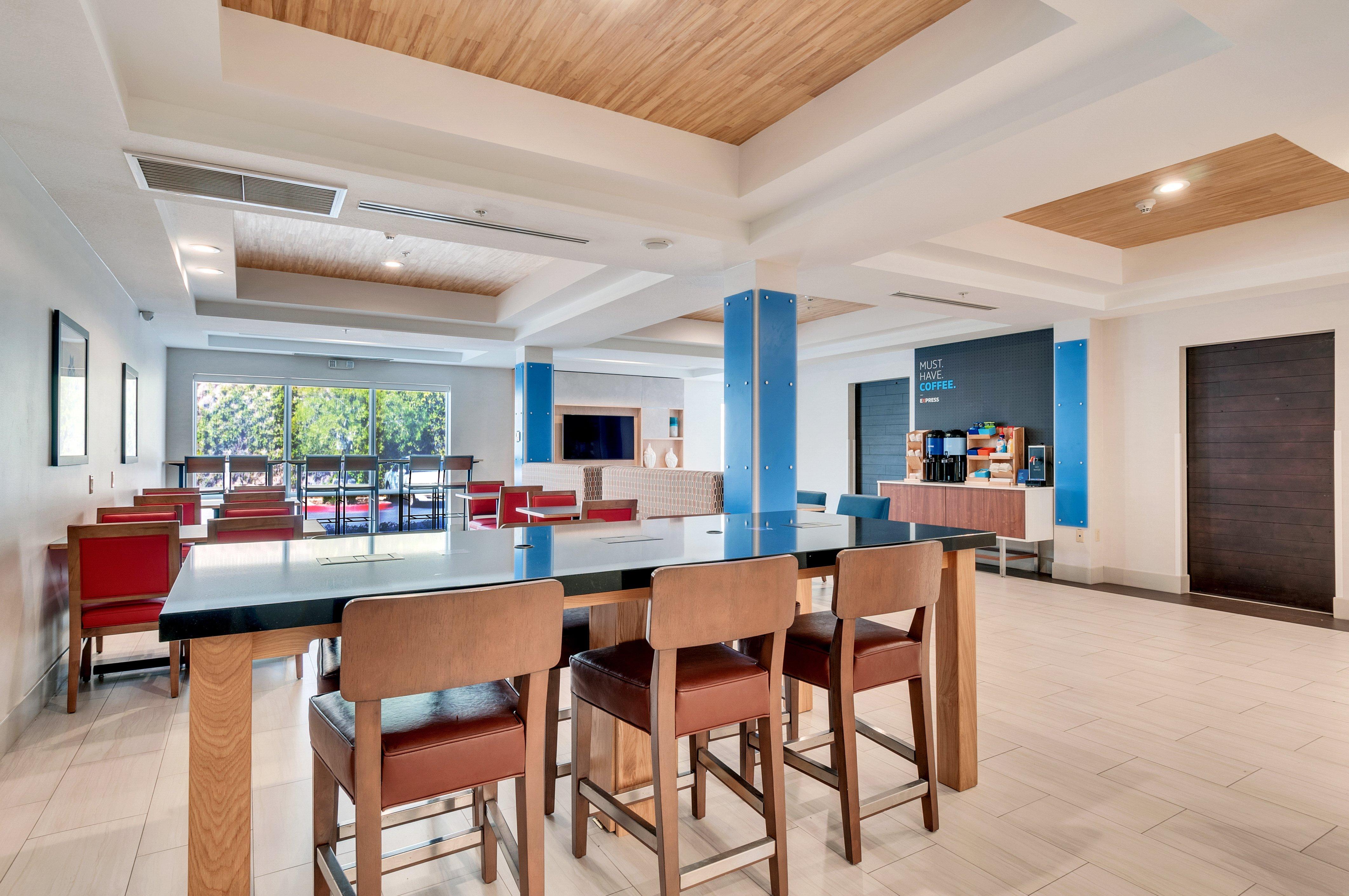 Holiday Inn Express Hotel & Suites Lake Elsinore By Ihg Zewnętrze zdjęcie