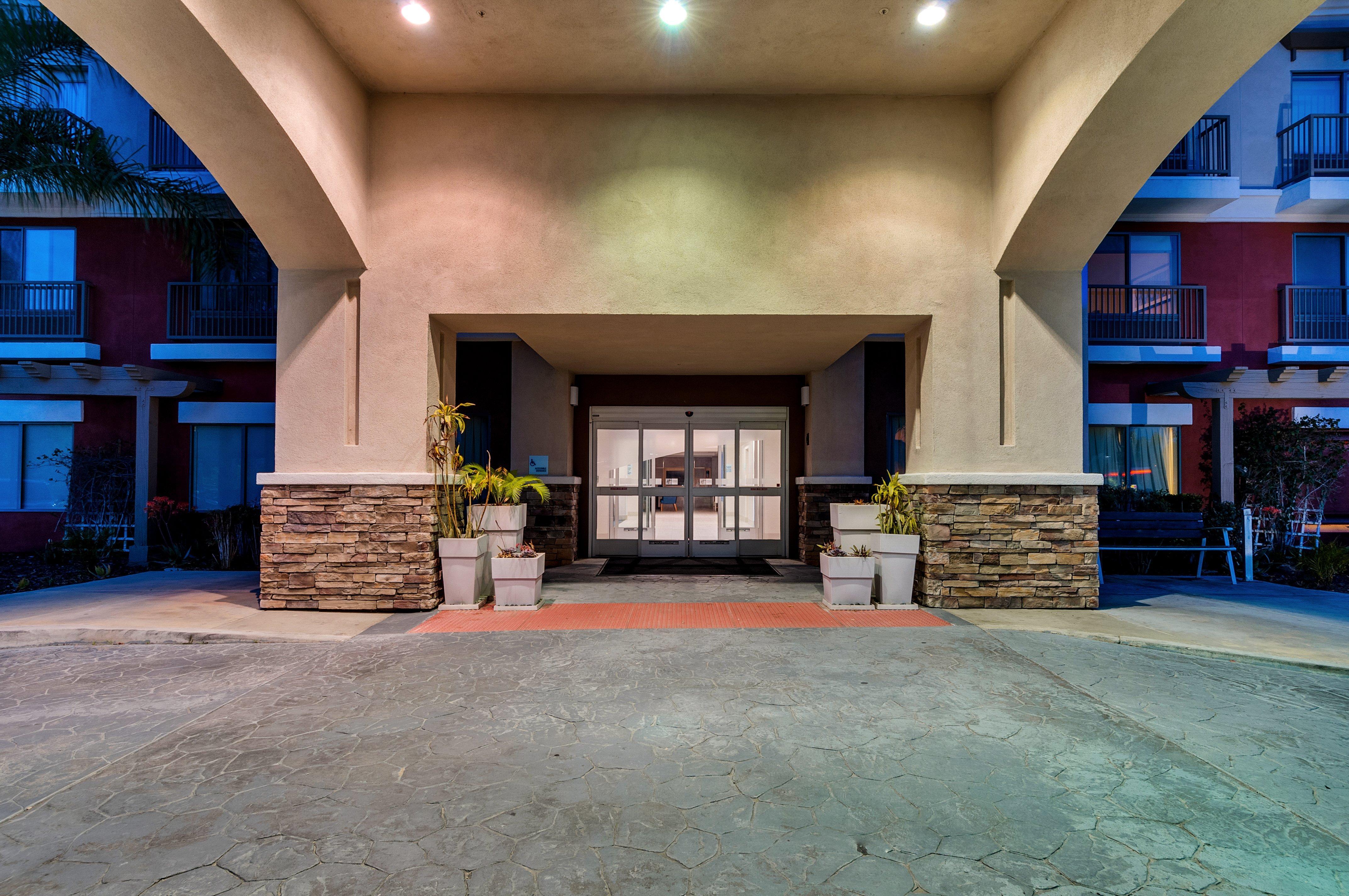 Holiday Inn Express Hotel & Suites Lake Elsinore By Ihg Zewnętrze zdjęcie