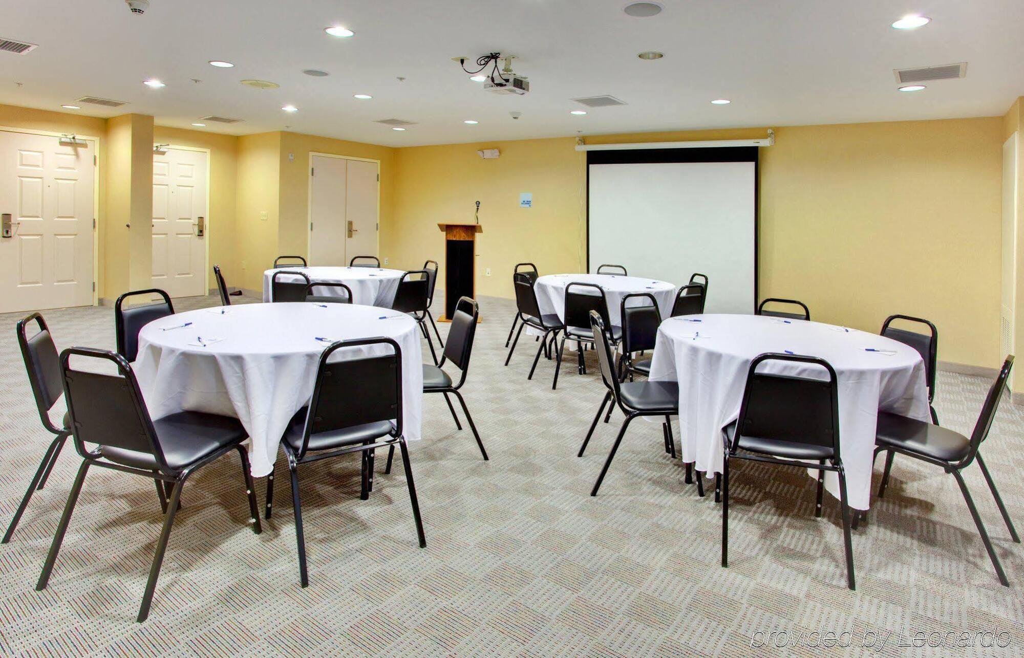 Holiday Inn Express Hotel & Suites Lake Elsinore By Ihg Zewnętrze zdjęcie